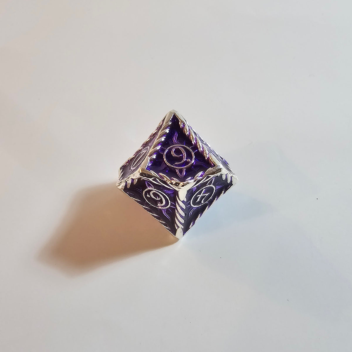 Set di dadi in metallo pieno Astral Violet