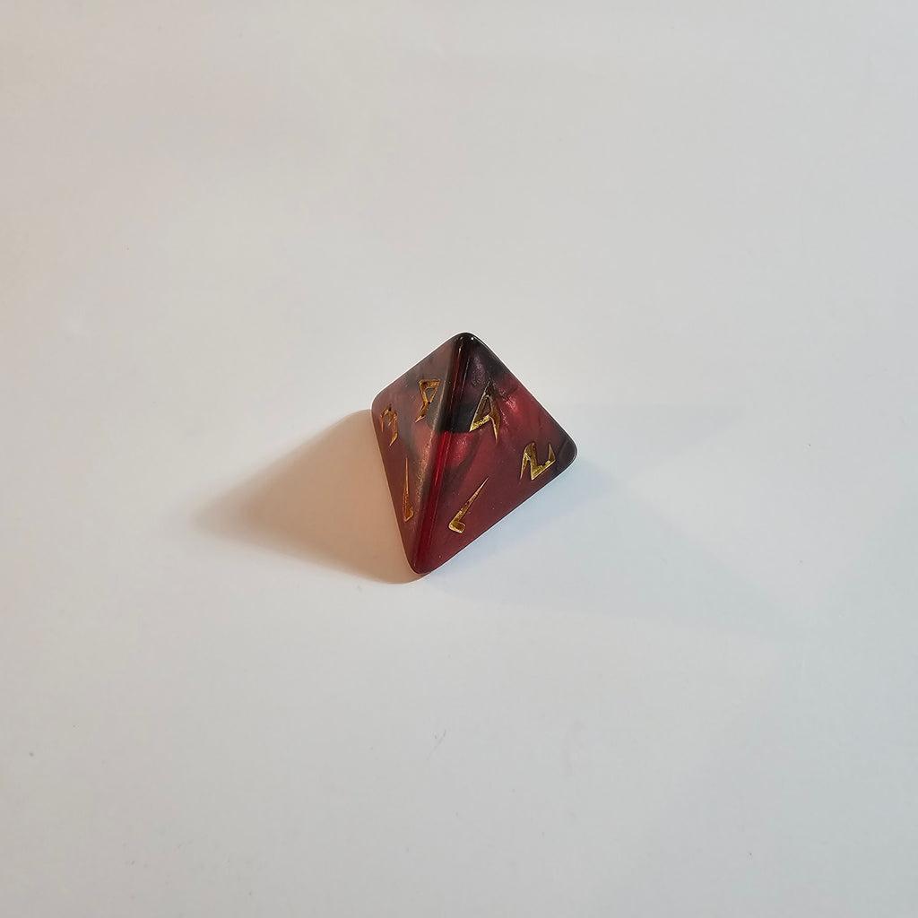 Set di dadi in acrilico intagliato rosso