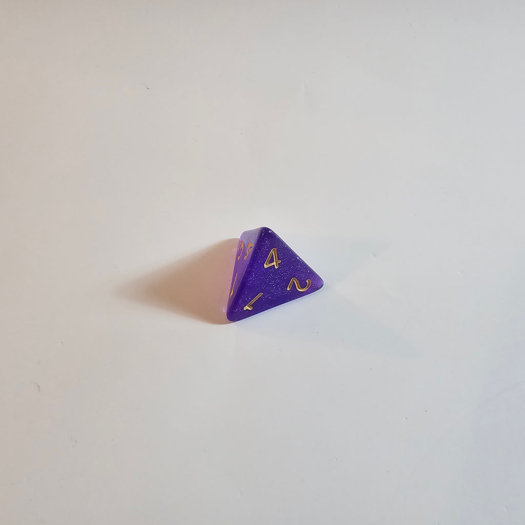 Акрилен комплект зарове „Корона от отровно цвете“