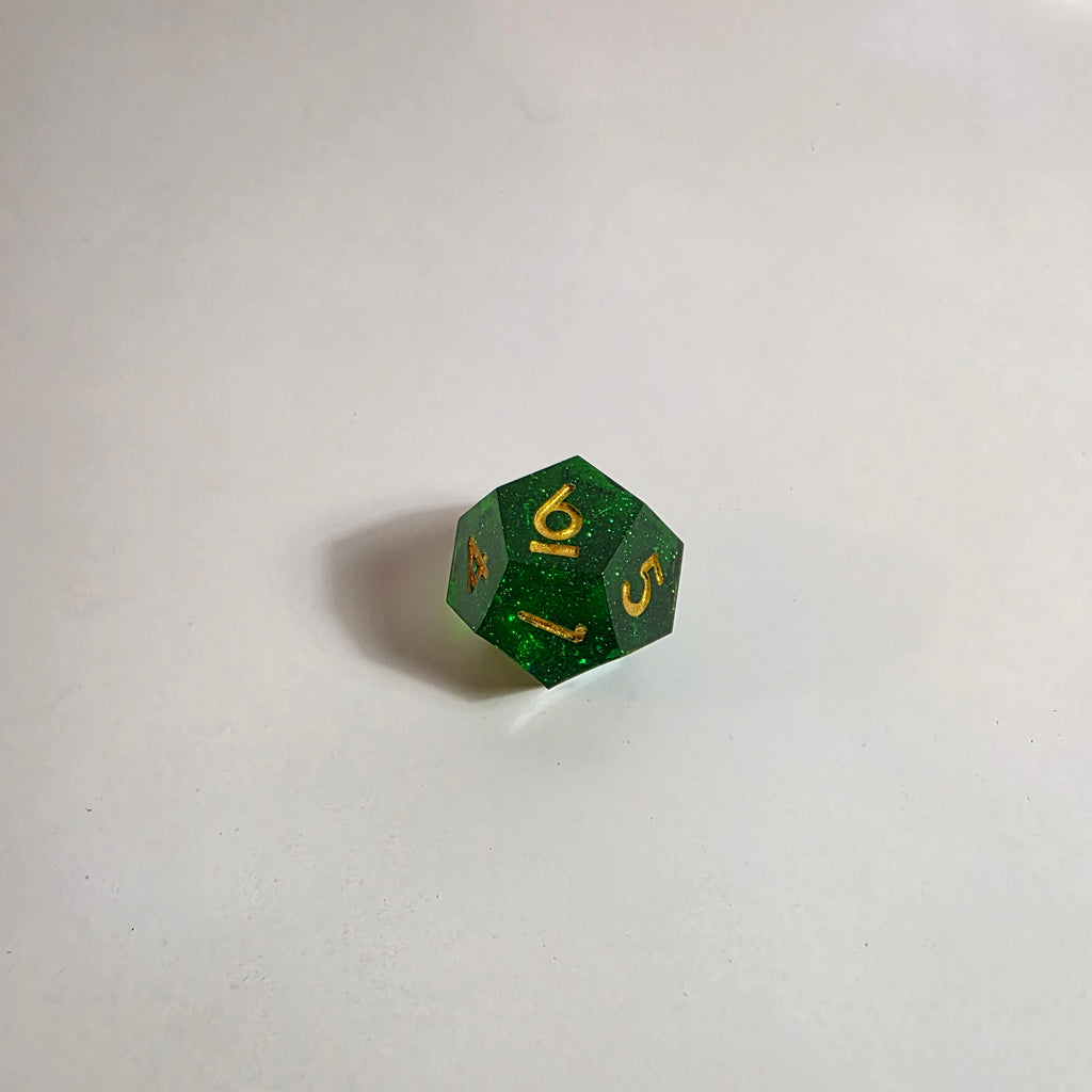 Set di dadi in resina a spigoli vivi verde acido