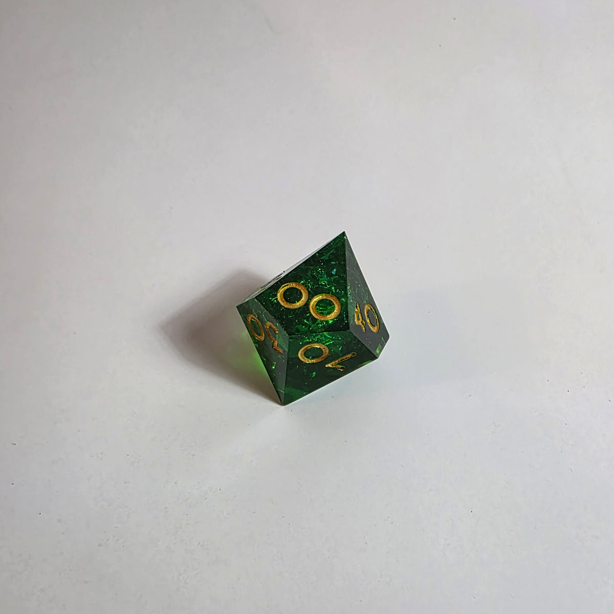 Set di dadi in resina a spigoli vivi verde acido
