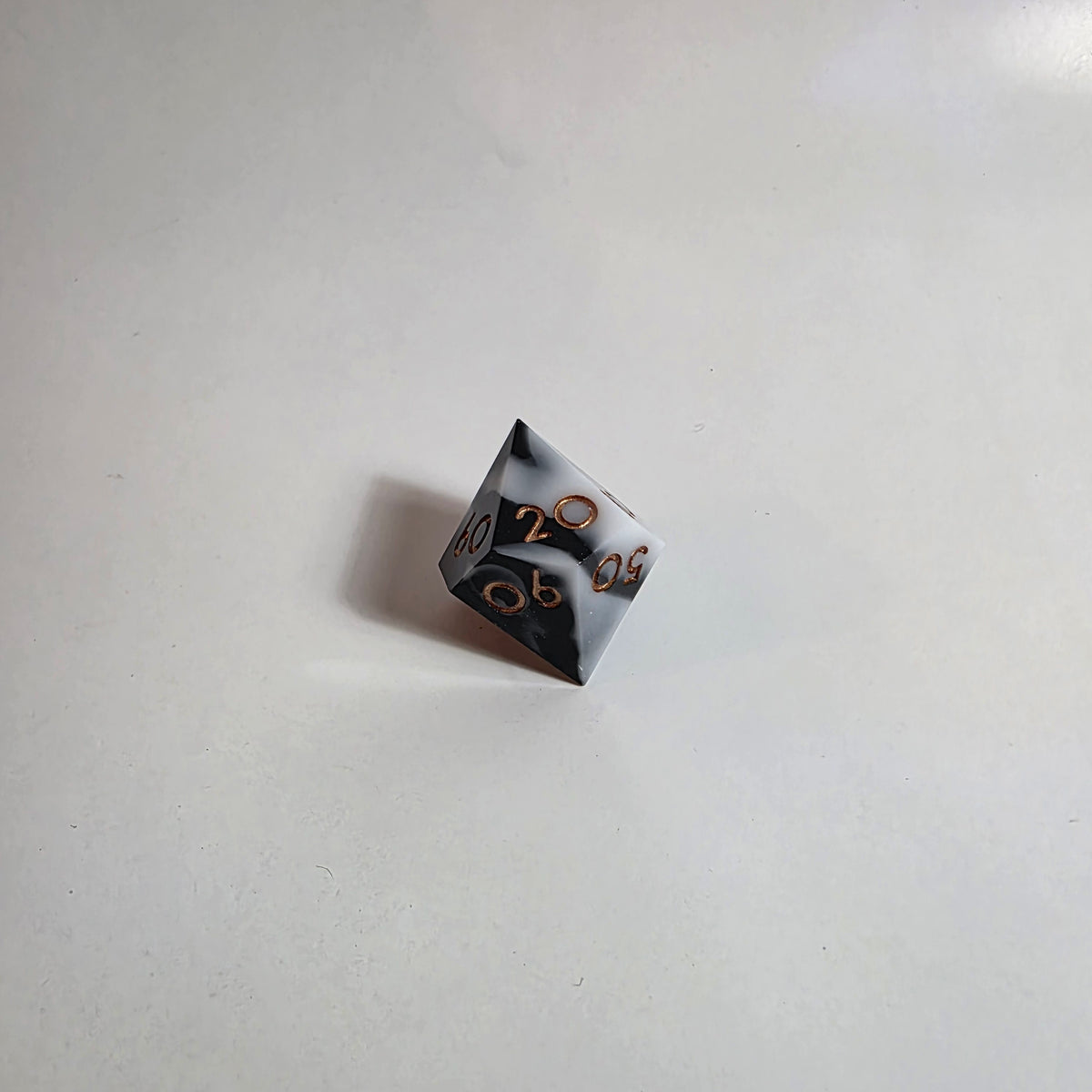 Creeping Shadow Sharp Edge Resin Dice Set