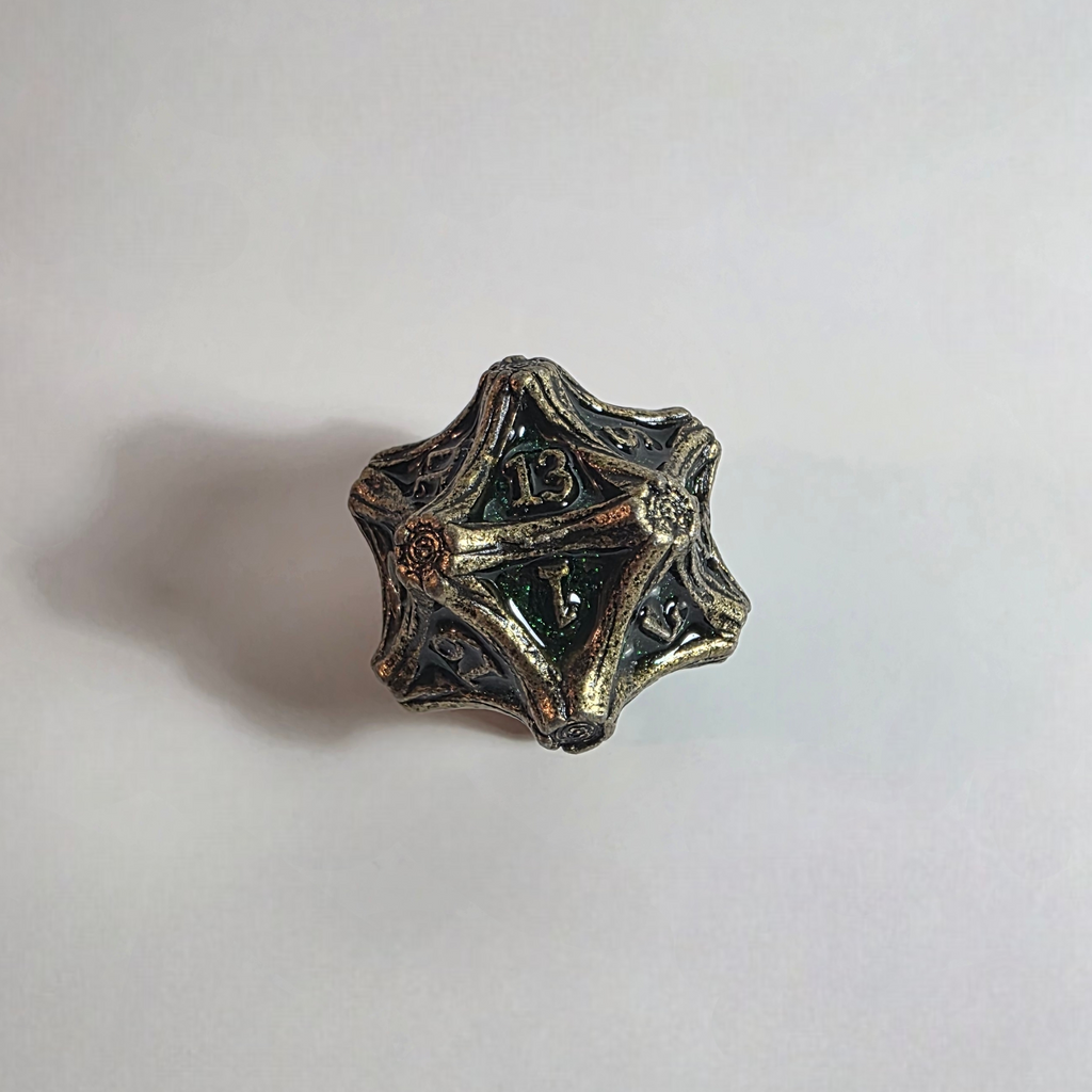 Jeu de dés en métal massif motif nœud druidique