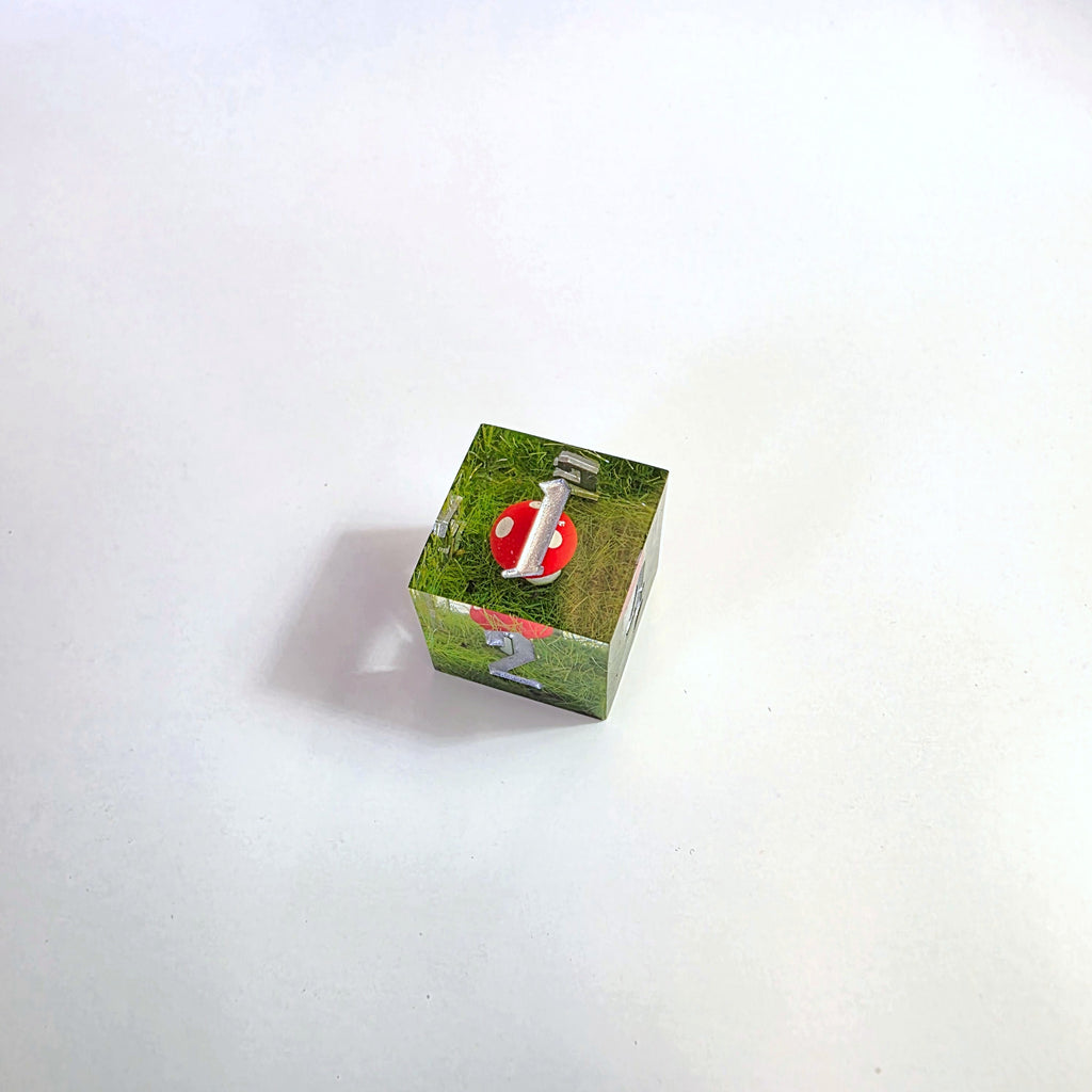 Juego de dados de resina hechos a mano de hongo rojo