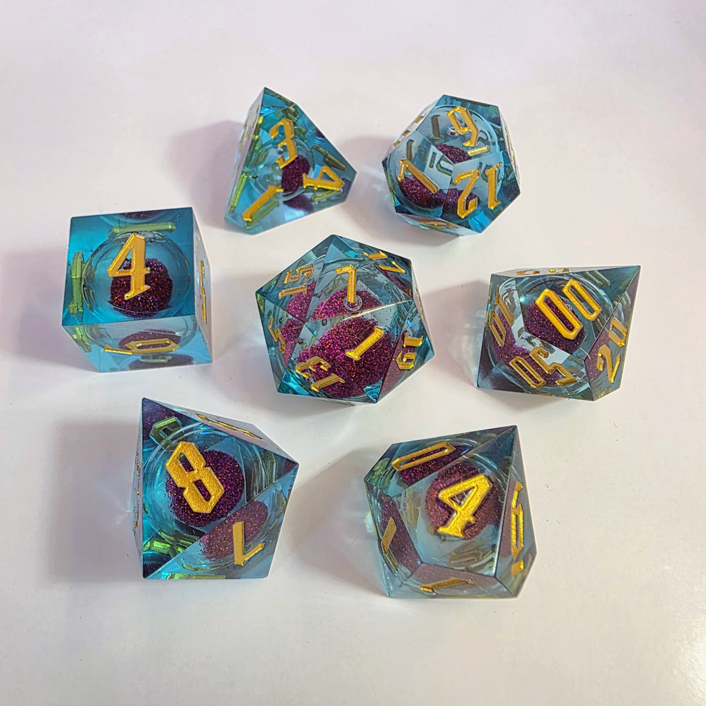 Pearl Current Liquid Core Resin Dice Set