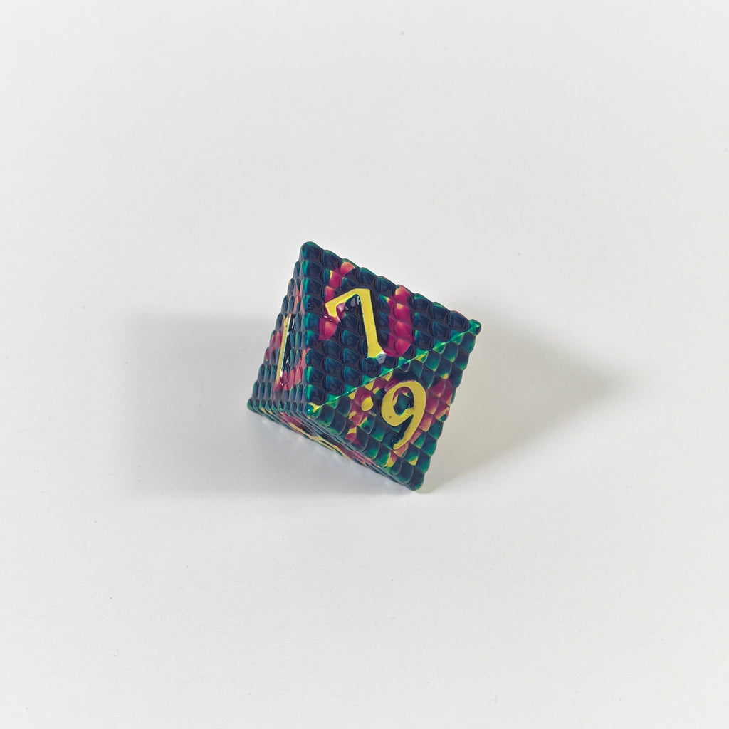 Set de dados de metal sólido con escamas azul marino y morado