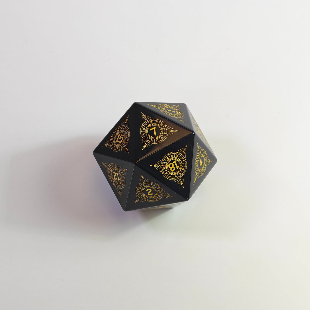 Obsidian Pattern Chonk D20