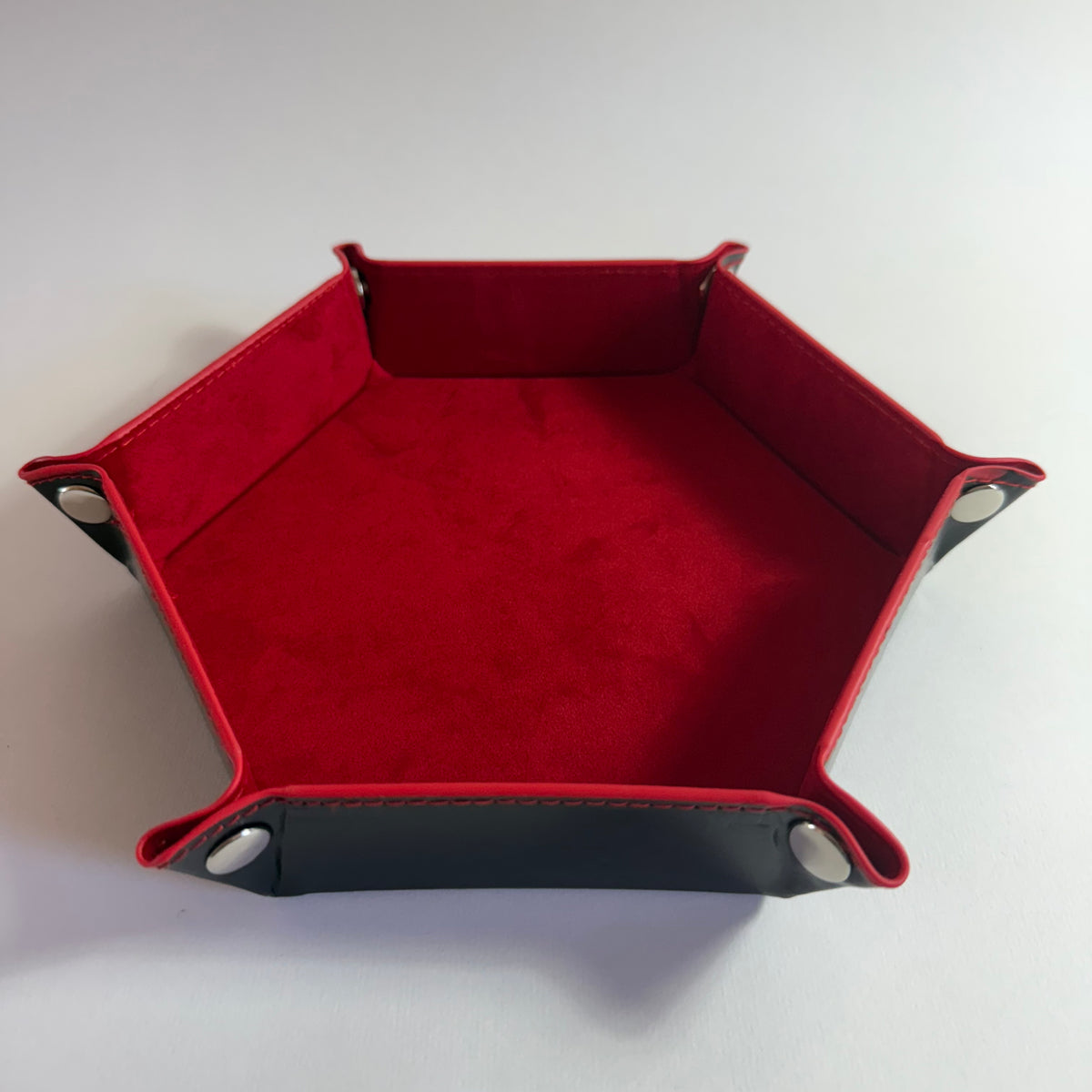 Rotes Standard-Würfeltablett