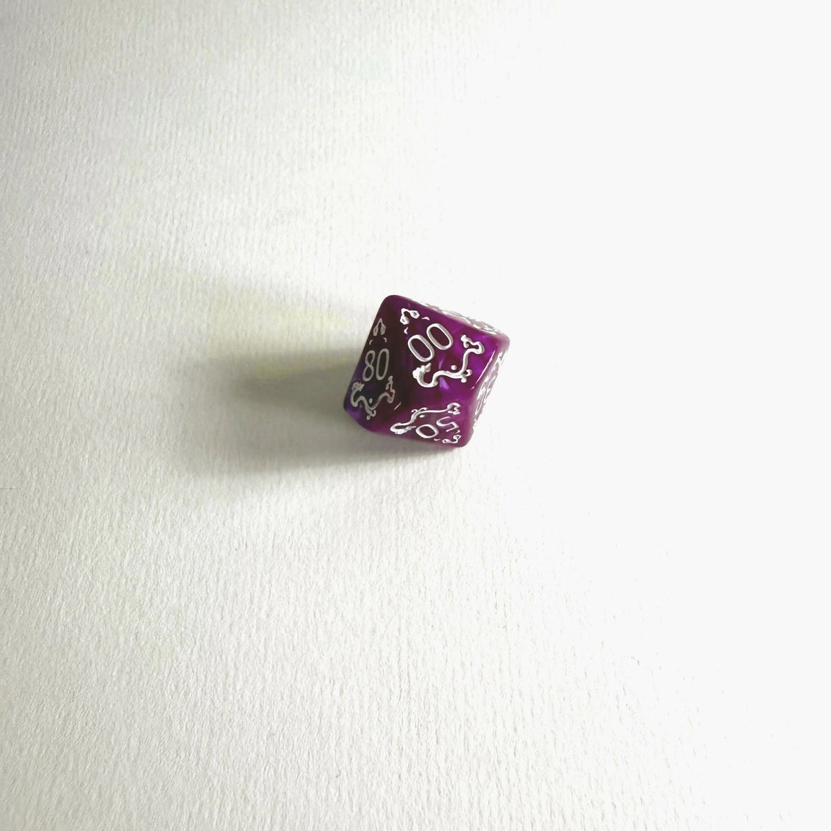 Jeu de dés en acrylique Magenta Mystique