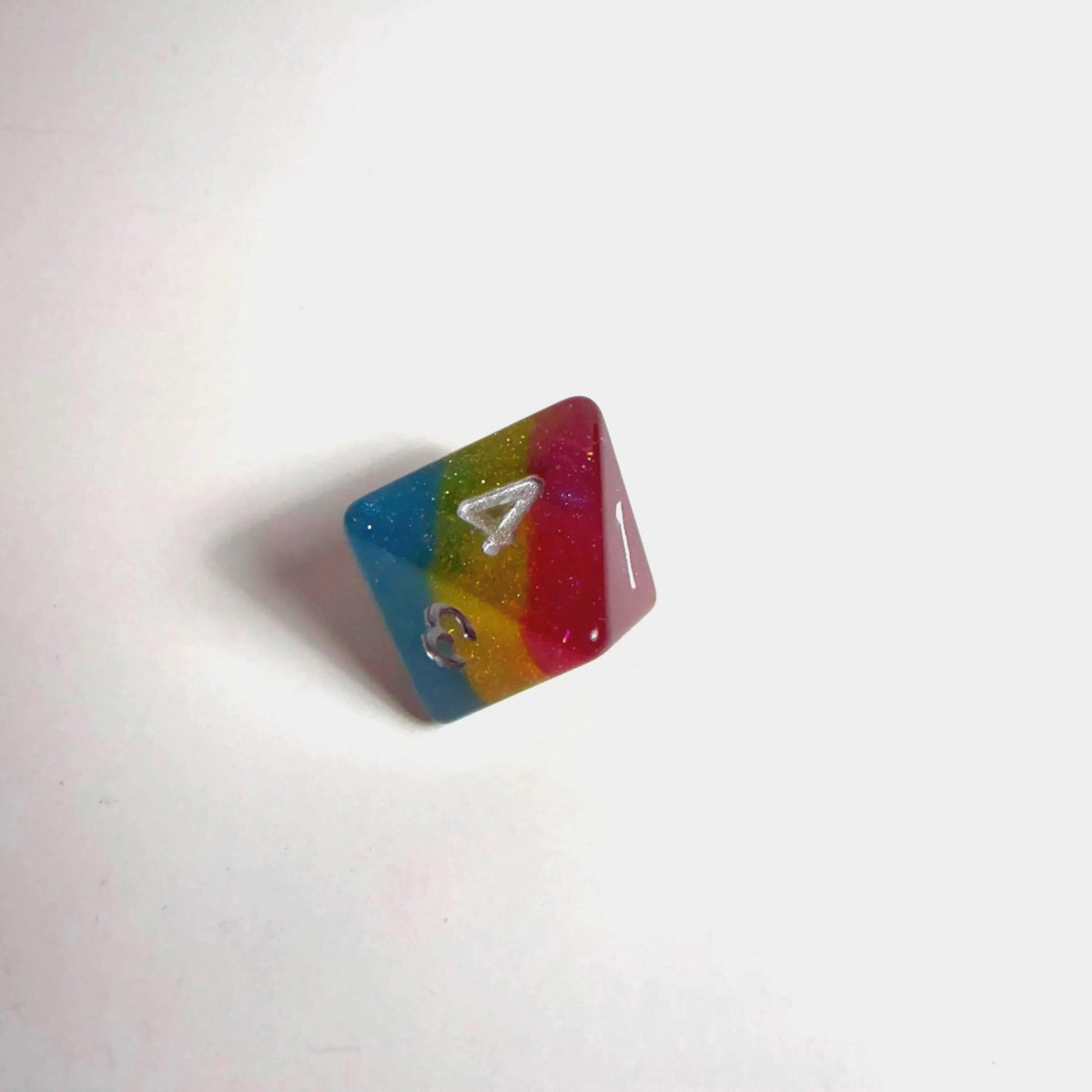 Set di dadi in acrilico con la bandiera del pride pansessuale
