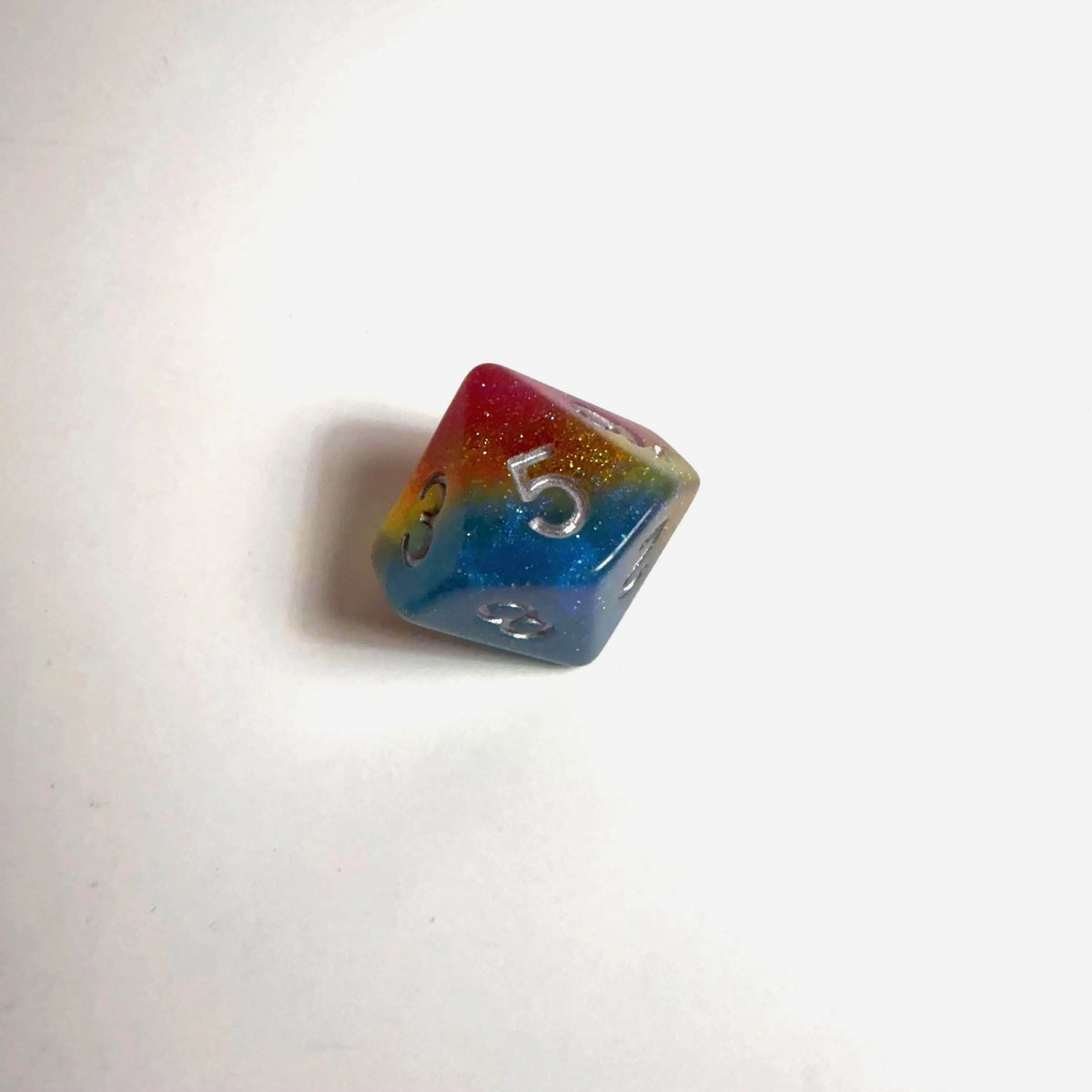 Jeu de dés en acrylique aux couleurs du drapeau pansexuel