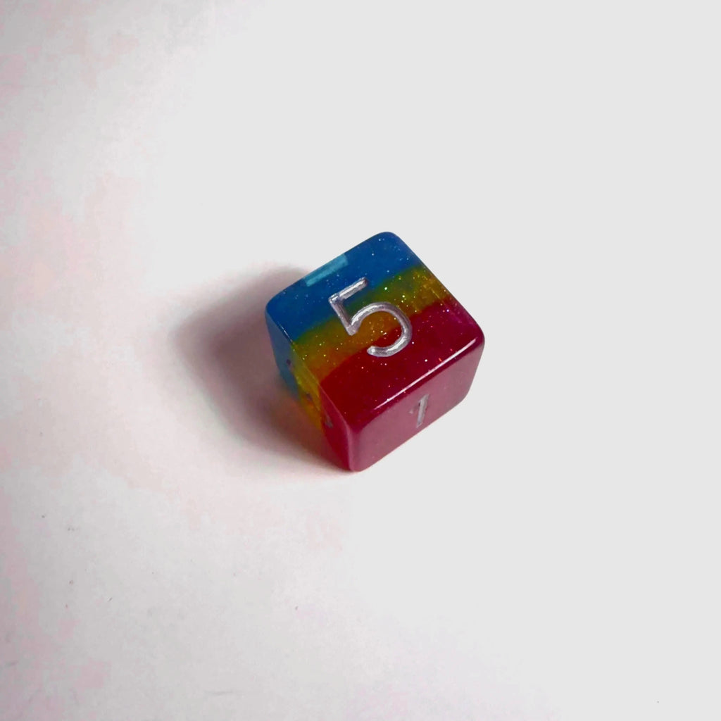 Jeu de dés en acrylique aux couleurs du drapeau pansexuel